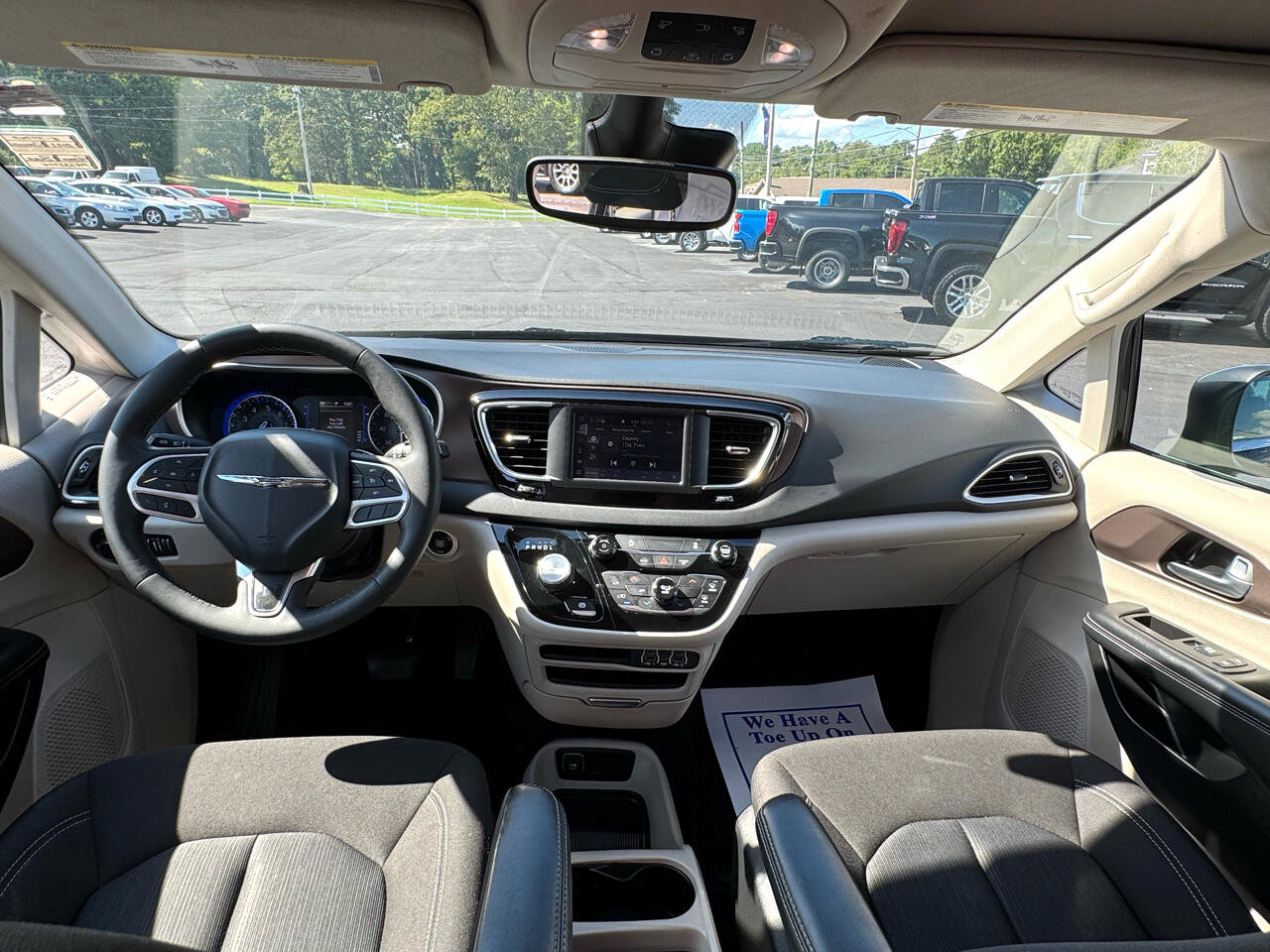 Used 2023 Chrysler Voyager LX image 20