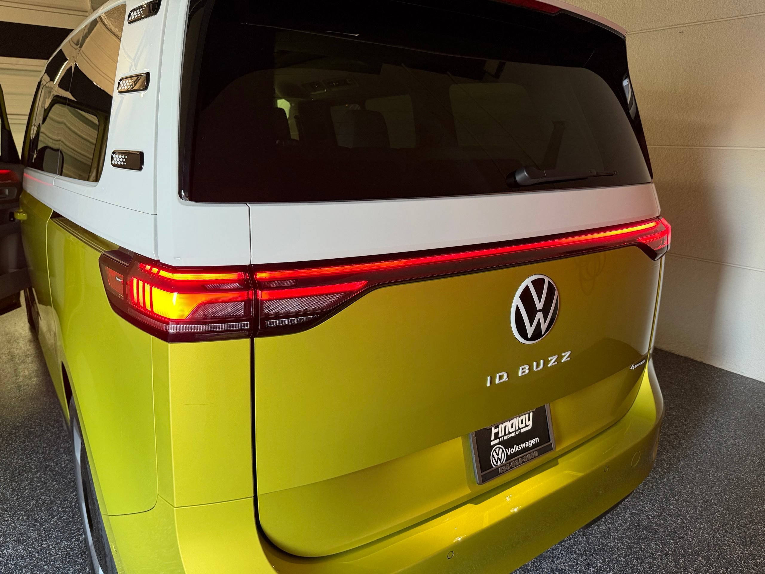 New 2025 Volkswagen ID. Buzz Pro S Plus AWD/4WD image 64