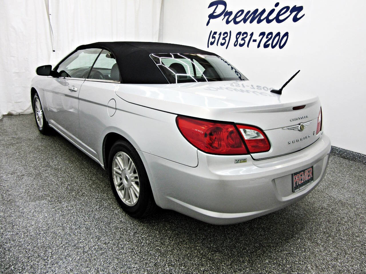Used 2009 Chrysler Sebring Touring image 4