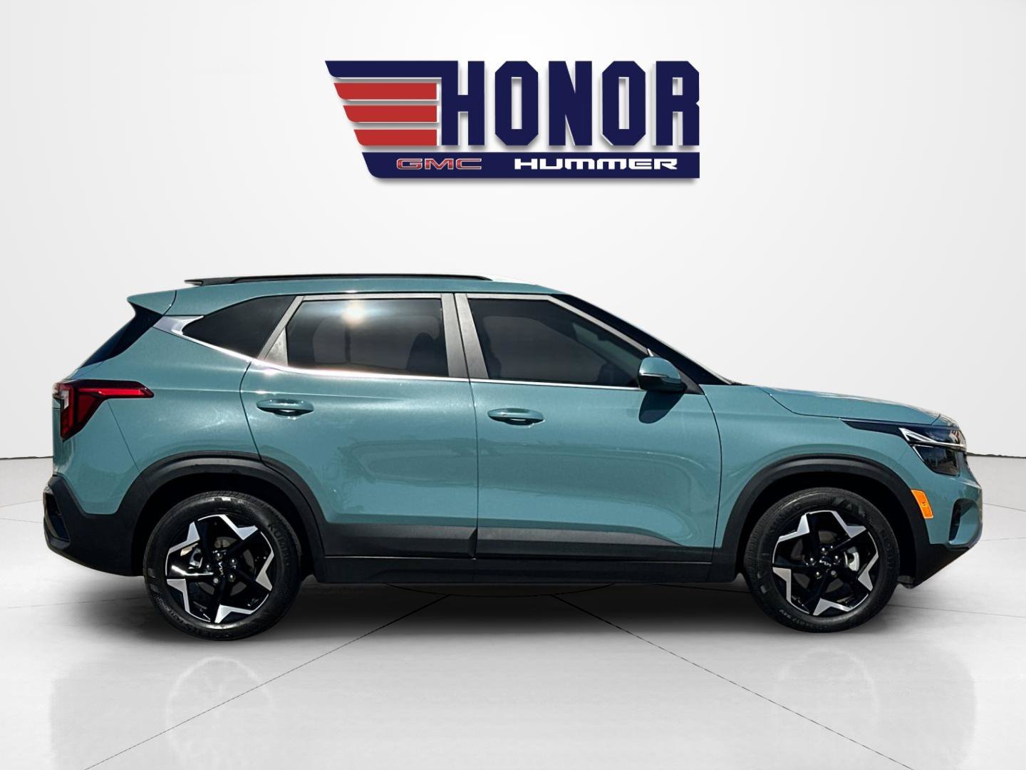 Used 2025 Kia Seltos EX w/ EX Sunroof Package FWD image 3