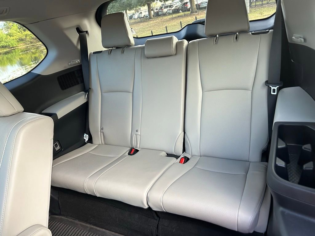 Certified 2025 Toyota Grand Highlander AWD image 13