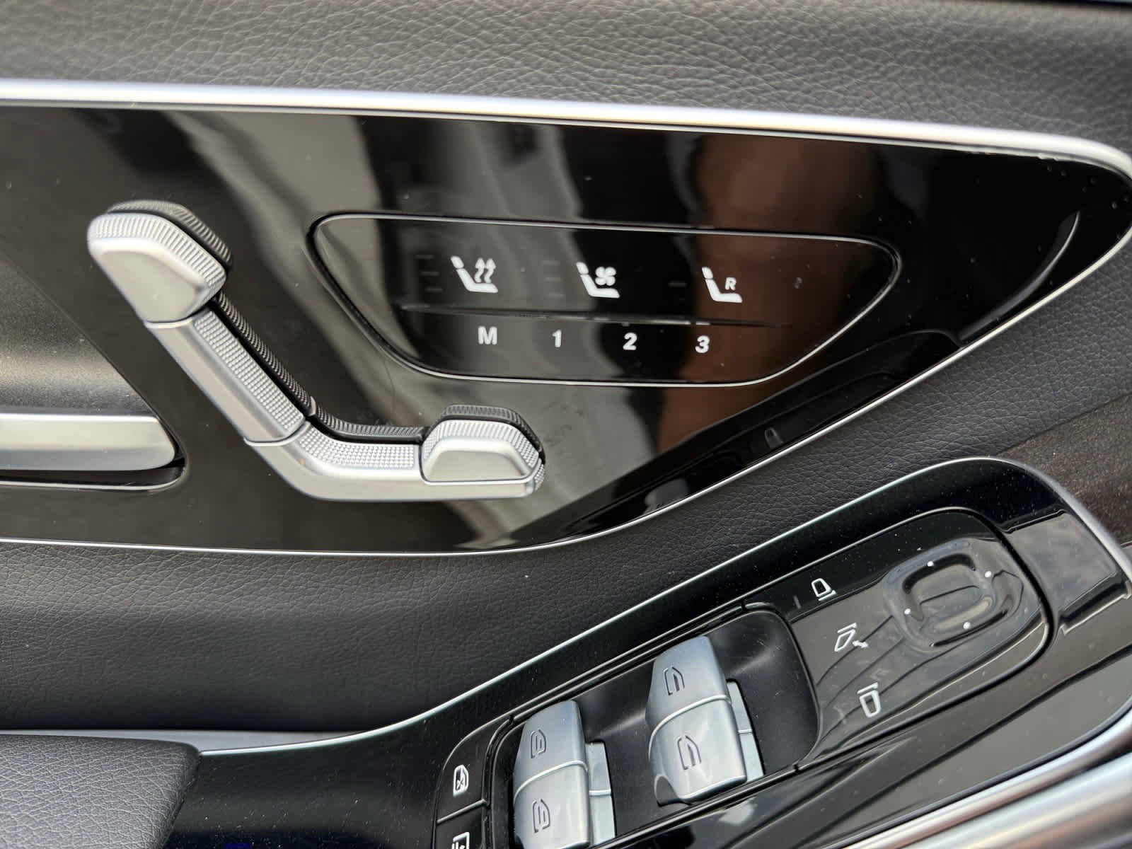 Certified 2023 Mercedes-Benz S 500 4MATIC image 27