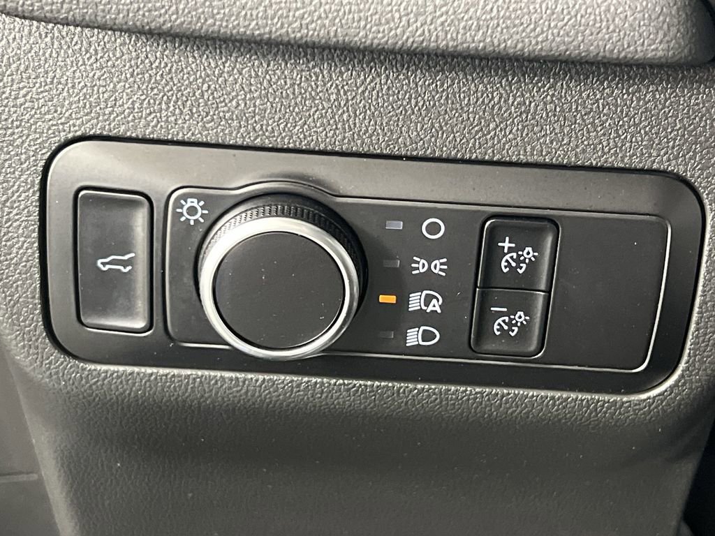 Used 2023 Ford Escape ST-Line image 18