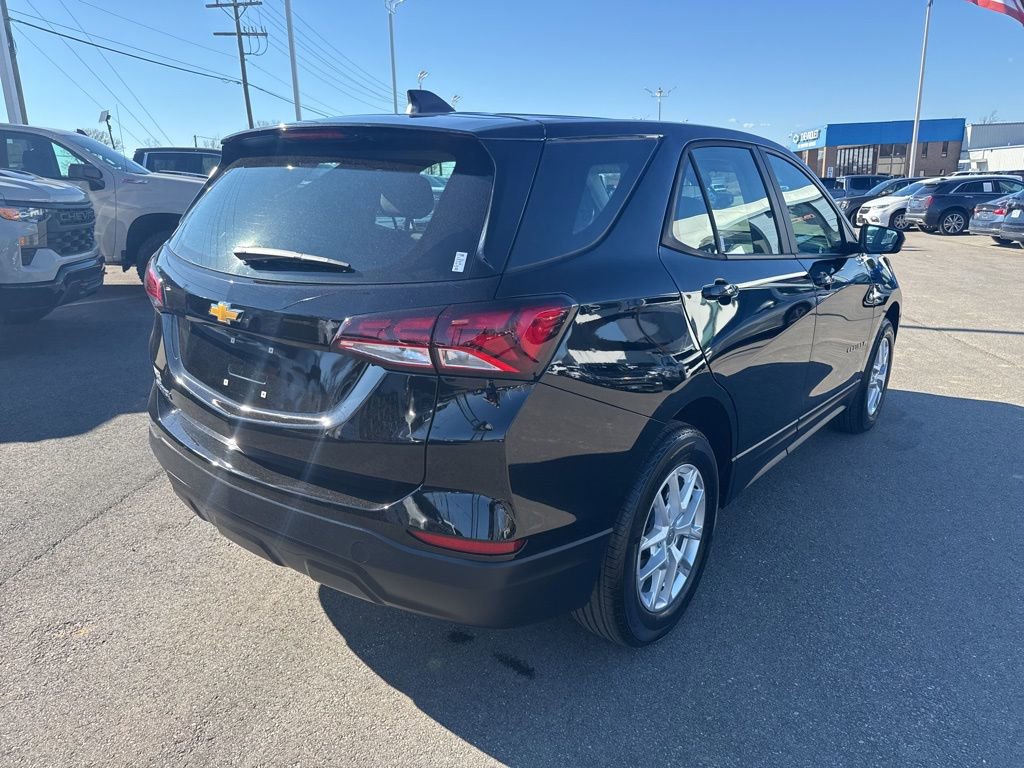 Used 2024 Chevrolet Equinox LS image 5