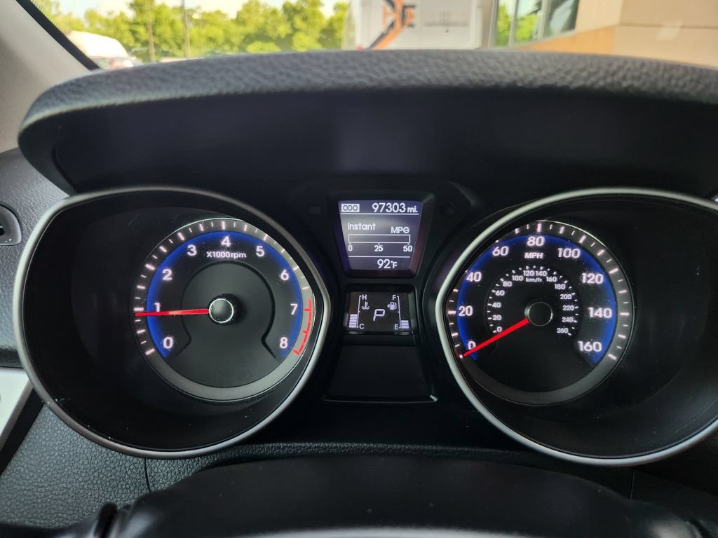 Used 2016 Hyundai Elantra GT FWD image 17