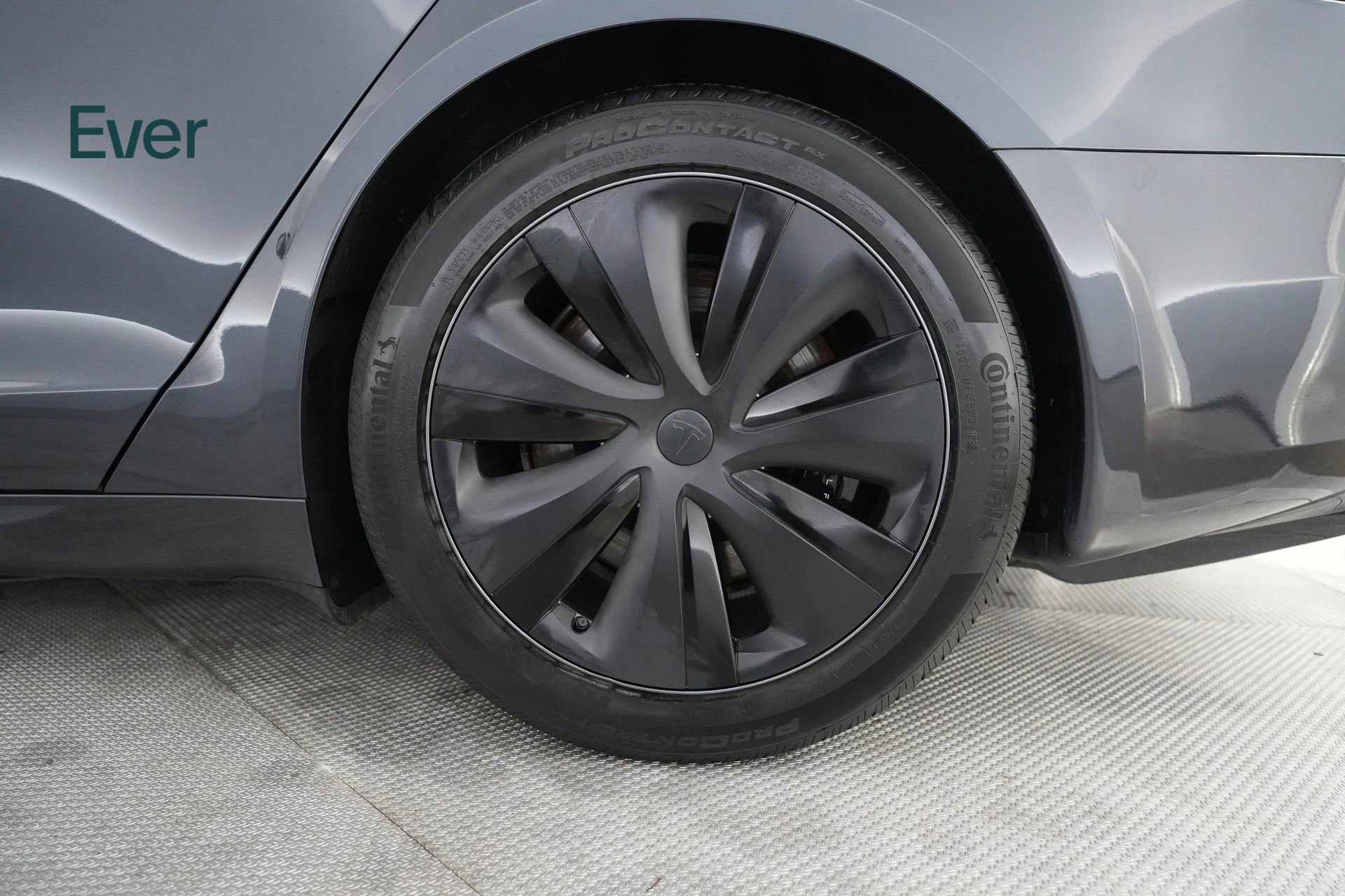 Used 2024 Tesla Model S image 9