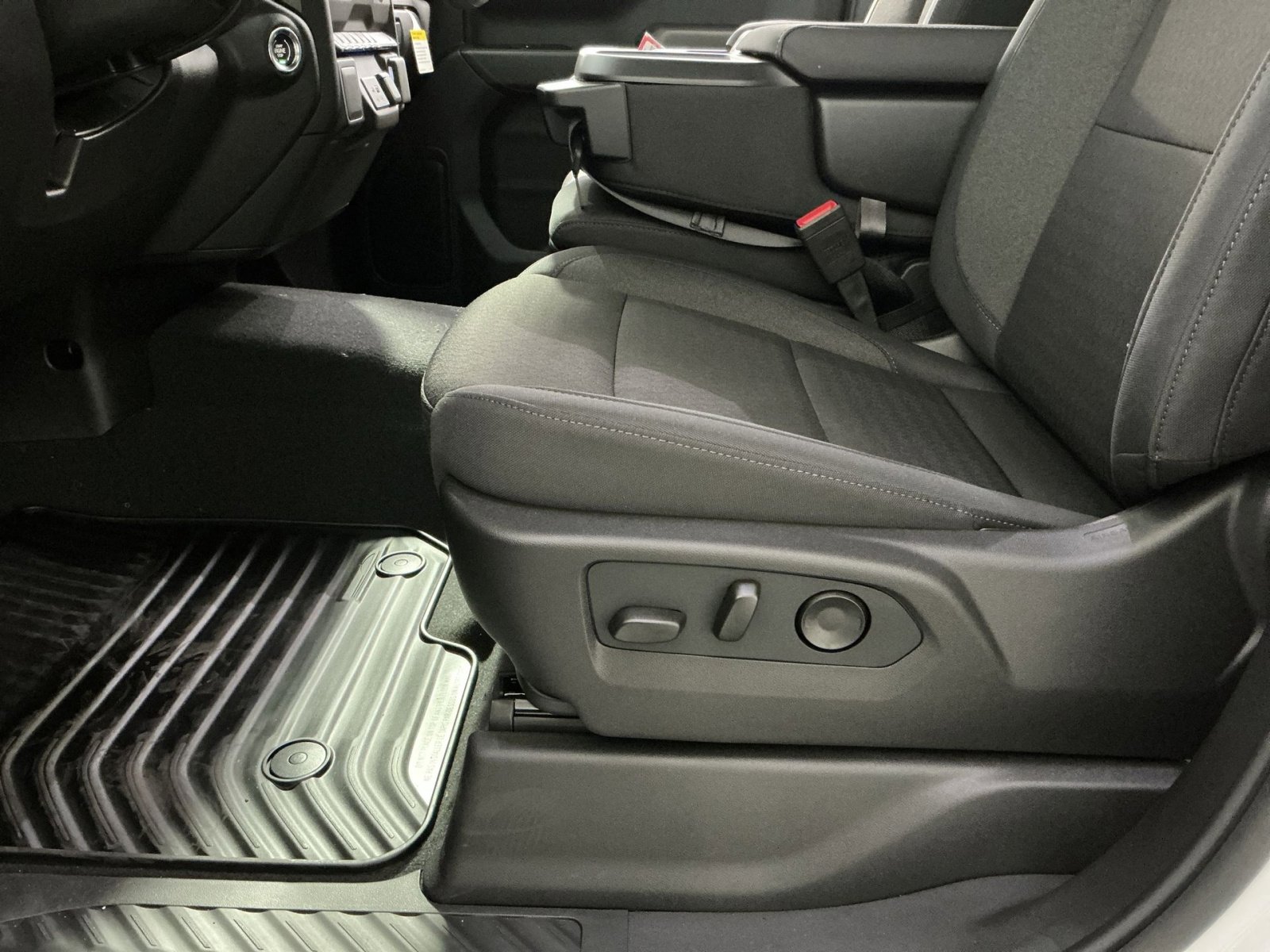 New 2026 Chevrolet Silverado 1500 Custom w/ Turbomax Blackout Package image 22