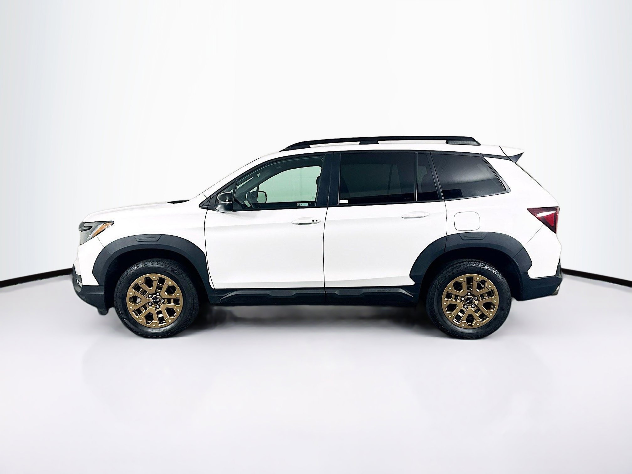 Used 2023 Honda Passport TrailSport image 4