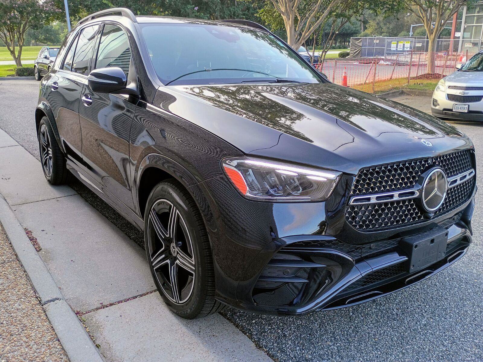 Used 2024 Mercedes-Benz GLE 450 4MATIC image 3