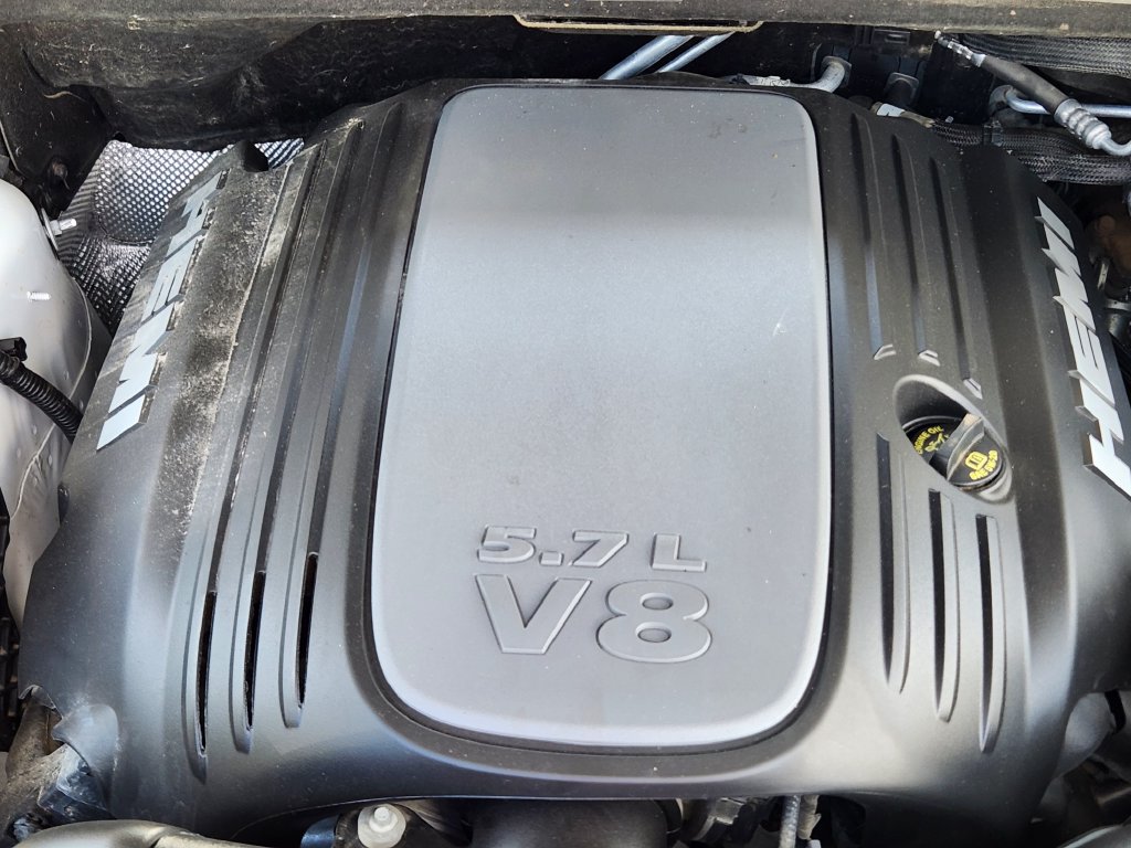 Used 2021 Dodge Durango R/T w/ Blacktop Package AWD/4WD image 17