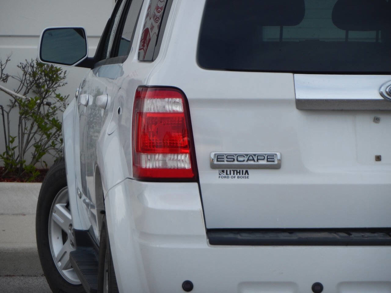 Used 2008 Ford Escape 4WD Hybrid image 1