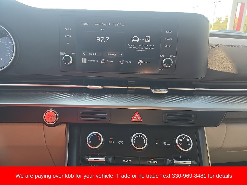 Used 2024 Kia Carnival LX FWD image 17