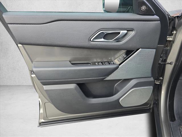 Used 2018 Land Rover Range Rover Velar S image 26
