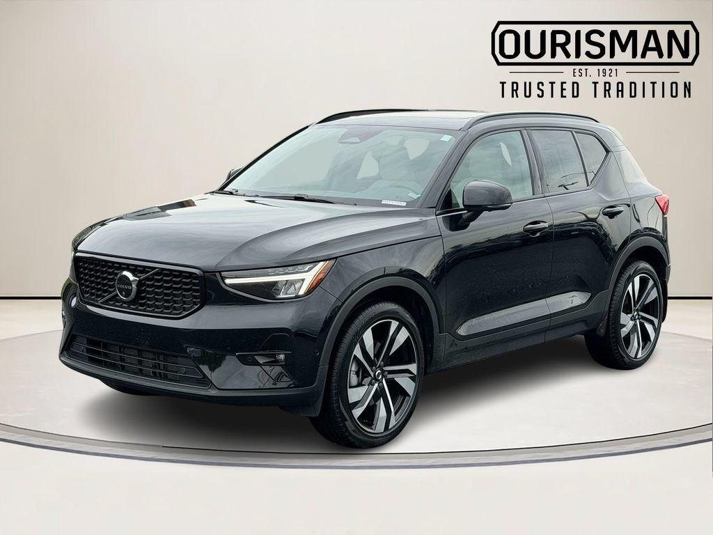 Certified 2023 Volvo XC40 B5 Plus w/ Protection Package Premier AWD/4WD image 5