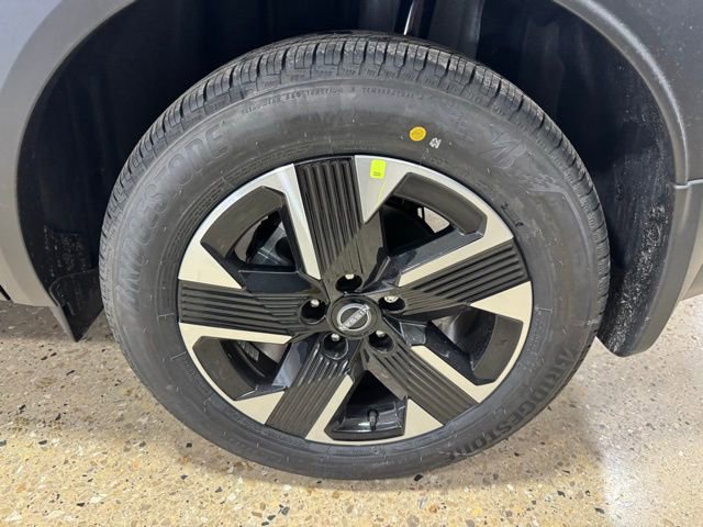 New 2026 Nissan Kicks SV w/ SV Premium Package image 30