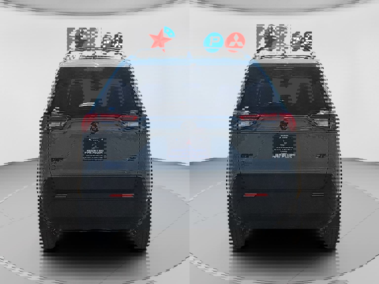 Used 2023 Toyota RAV4 XLE image 4