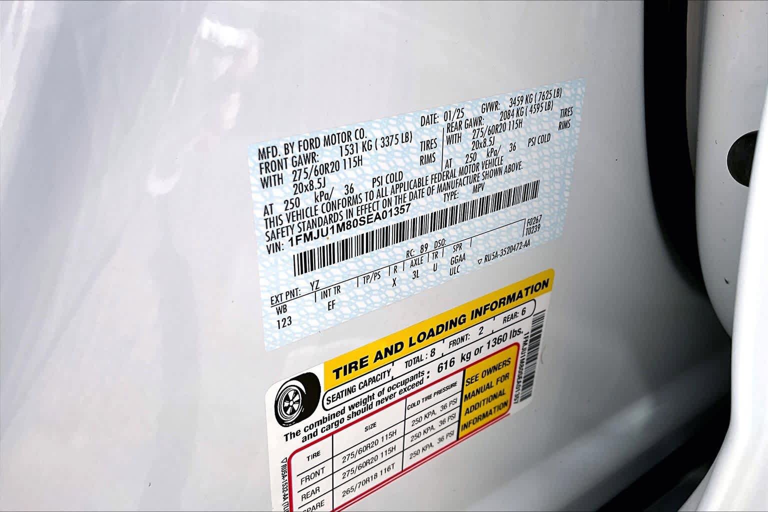 Used 2025 Ford Expedition Platinum image 39