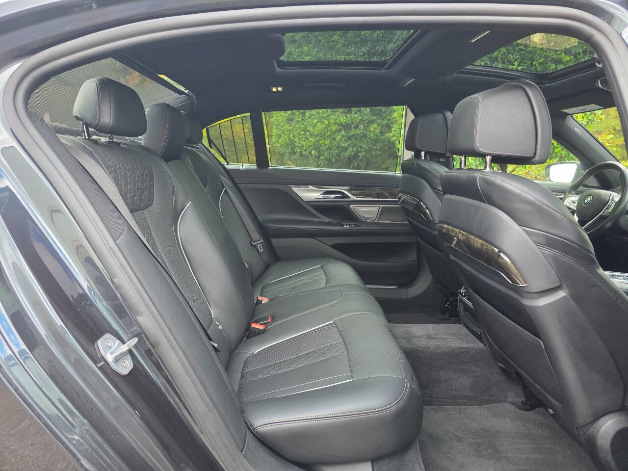 Used 2019 BMW 750i xDrive w/ Executive Package image 53