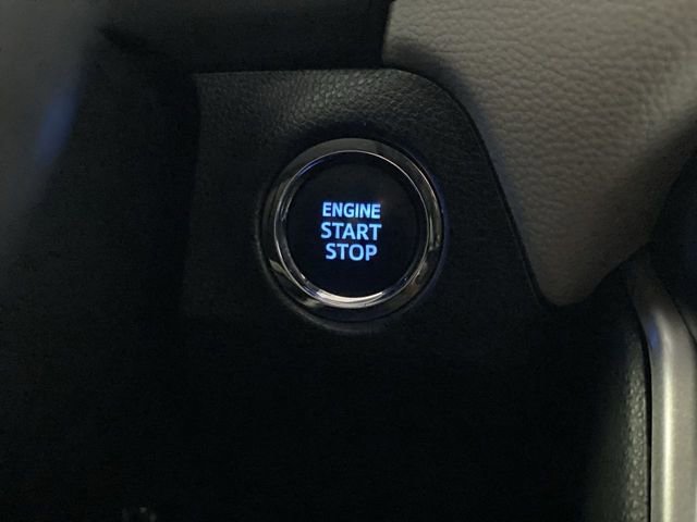 Used 2022 Toyota RAV4 XLE Premium image 22