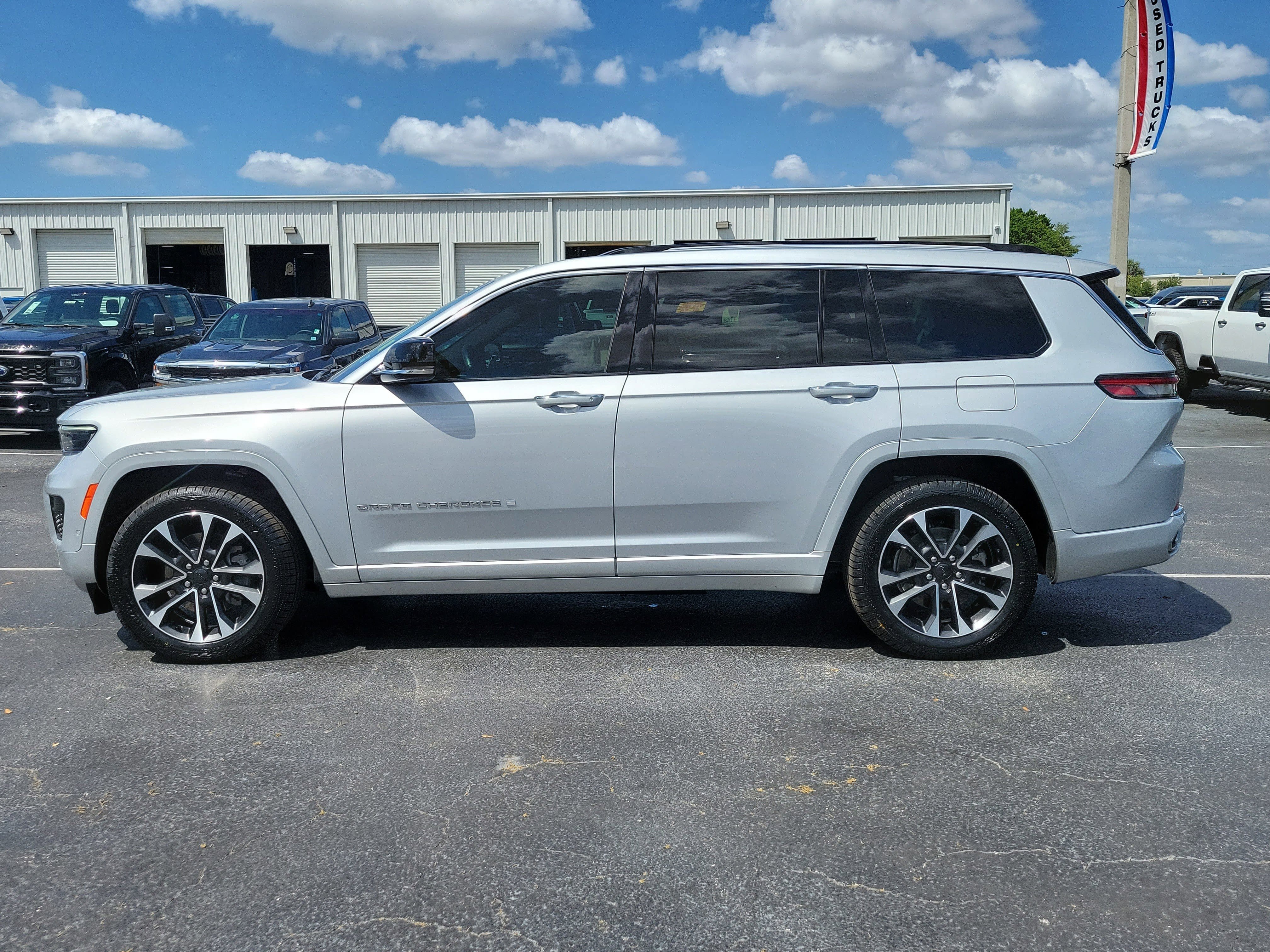 Used 2022 Jeep Grand Cherokee L Overland image 6