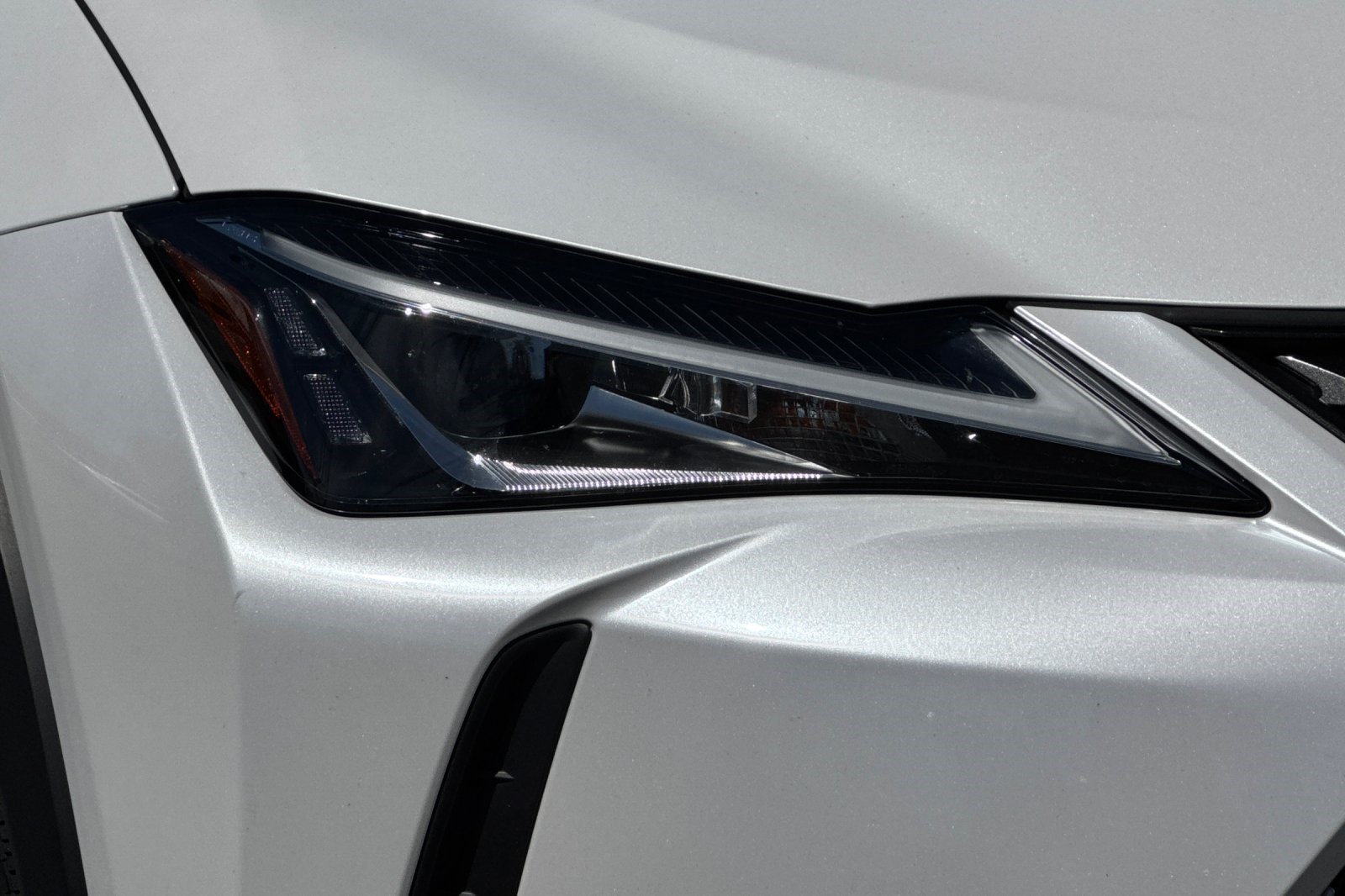 Used 2021 Lexus UX 250h w/ Accessory Package (Z1) AWD/4WD image 11