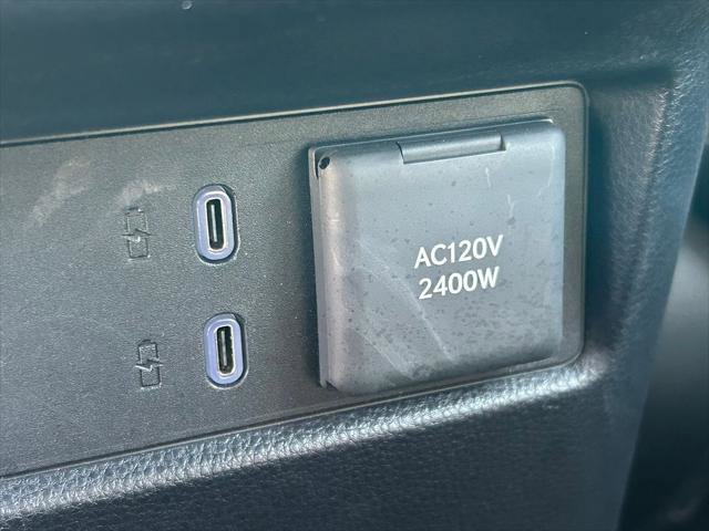 Certified 2025 Toyota 4Runner TRD Off-Road AWD/4WD image 18