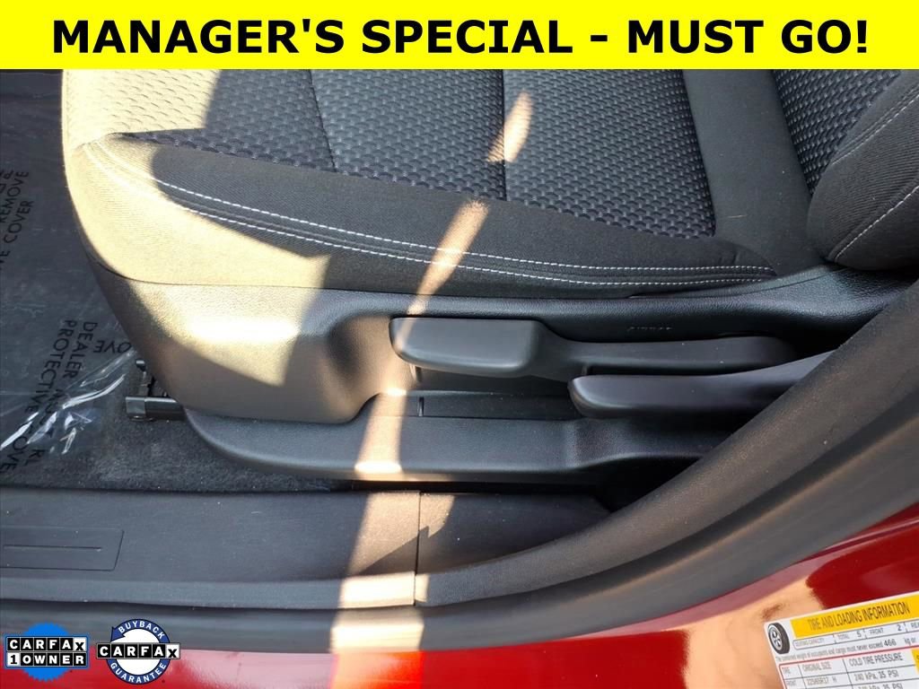 Used 2024 GMC Terrain SLE image 21