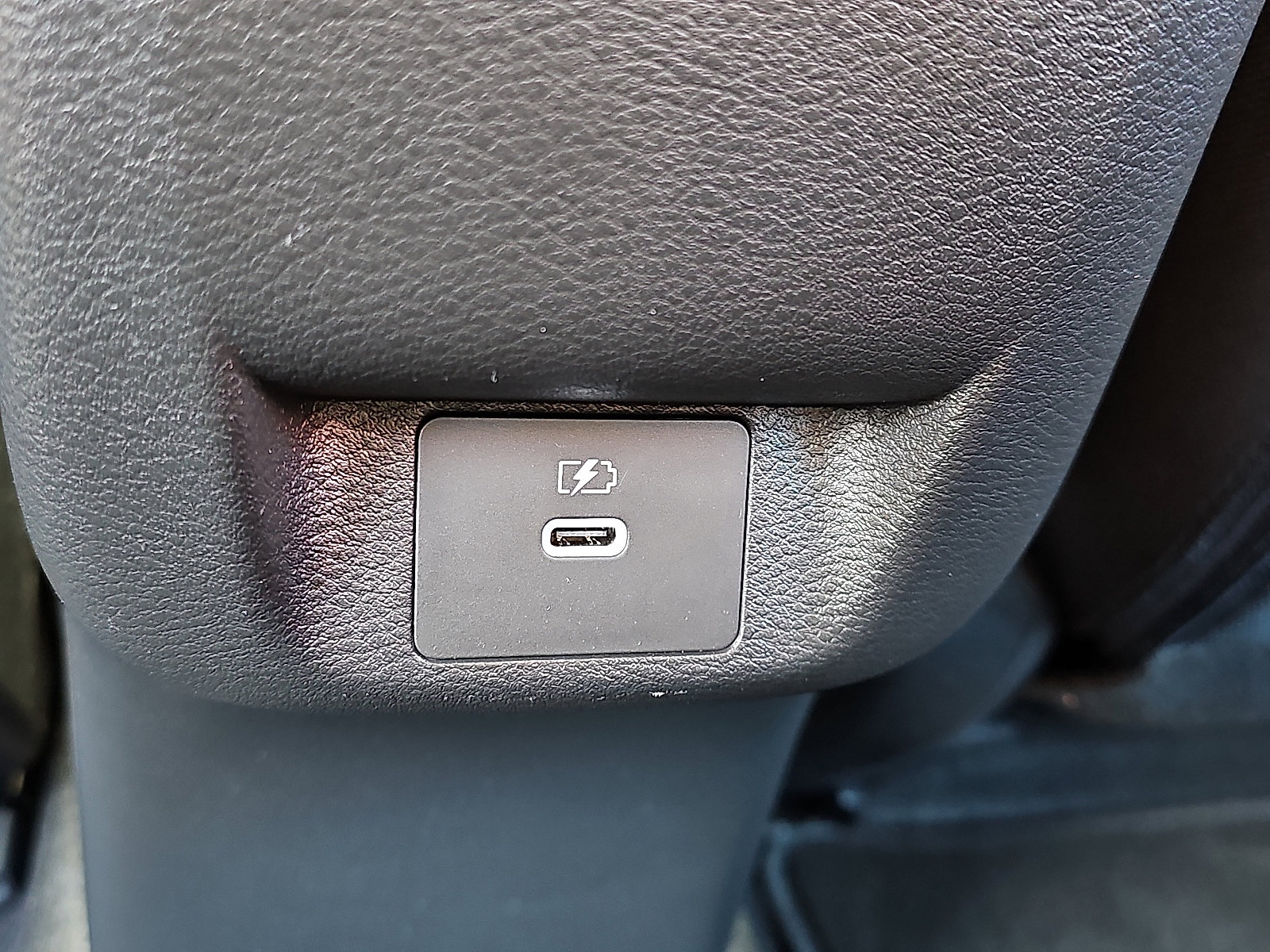 Certified 2025 Nissan Versa SV w/ Trunk Package image 11