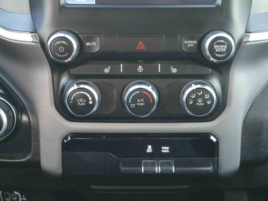 Used 2024 RAM 1500 Big Horn image 8