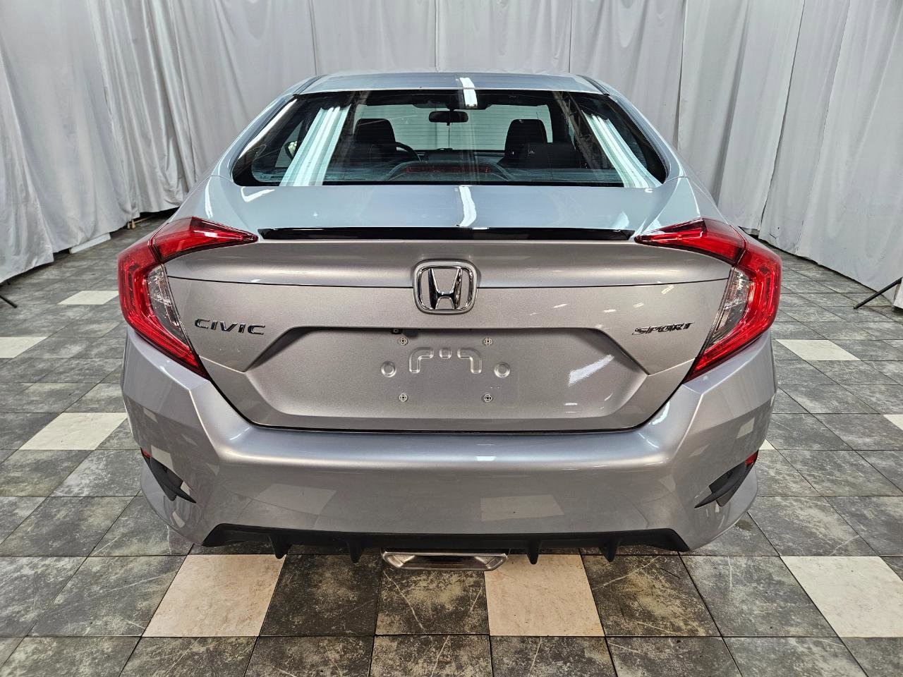 Used 2019 Honda Civic Sport image 4