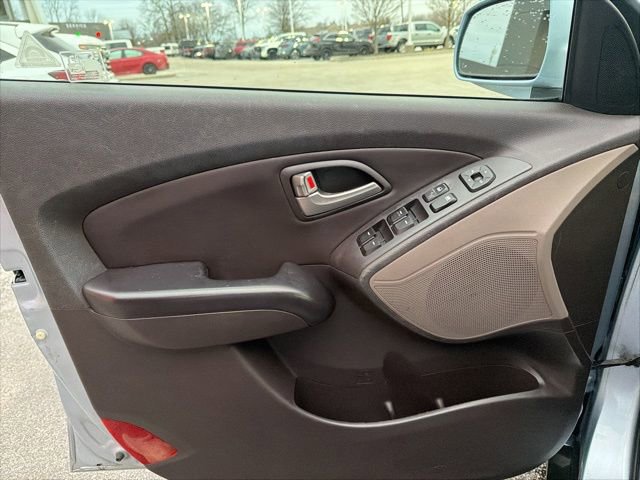 Used 2012 Hyundai Tucson GLS image 16