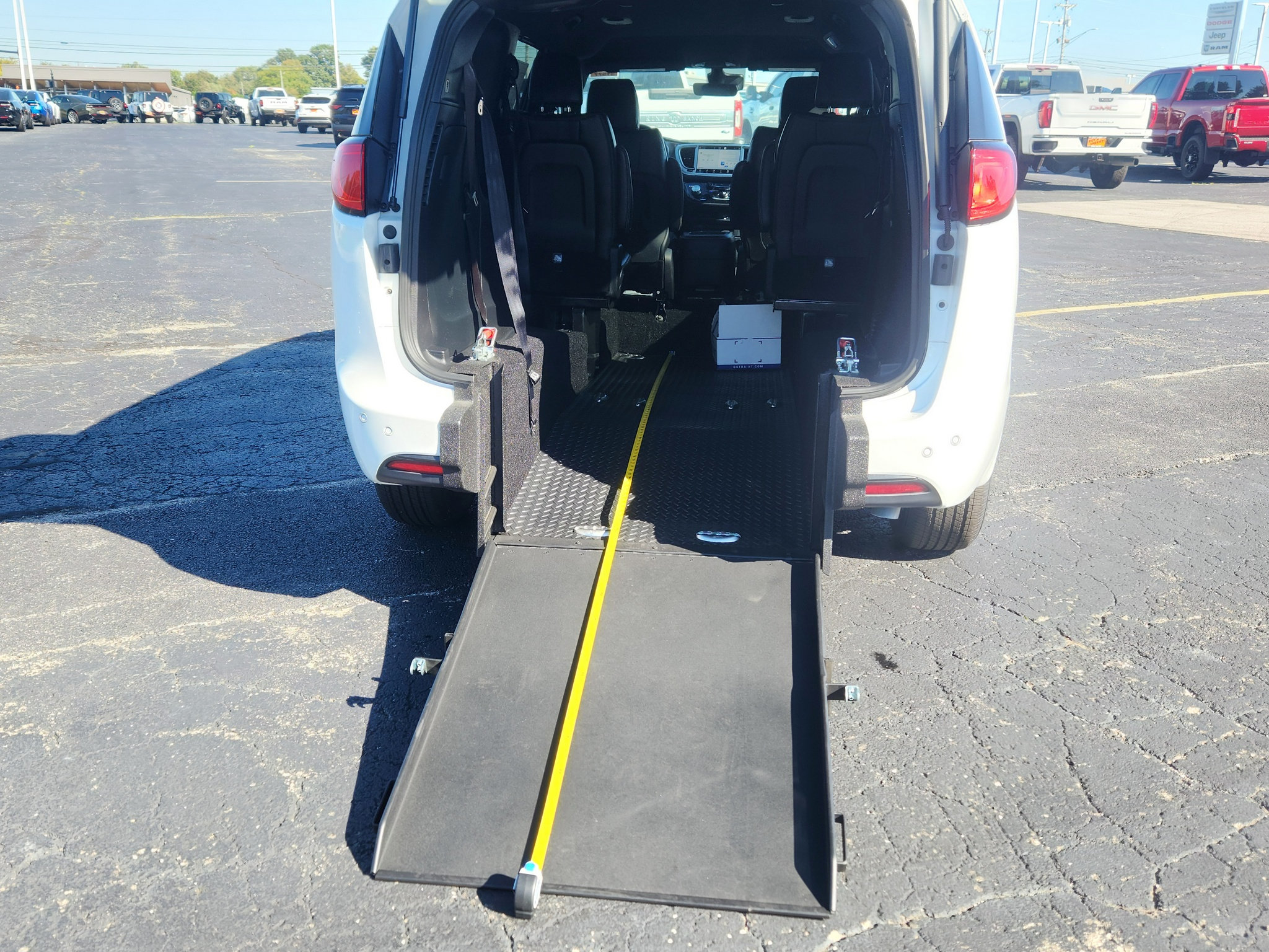 New 2026 Chrysler Voyager LX FWD image 22
