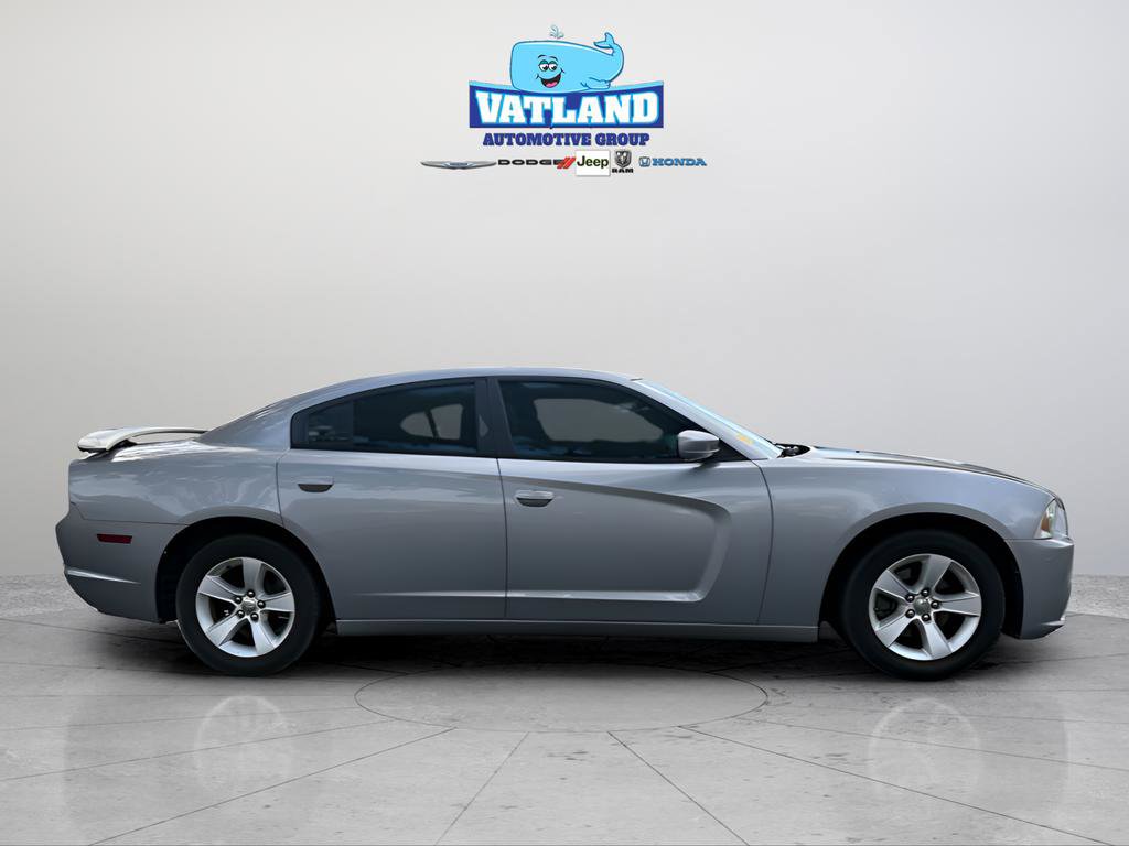 Used 2014 Dodge Charger SE RWD image 7