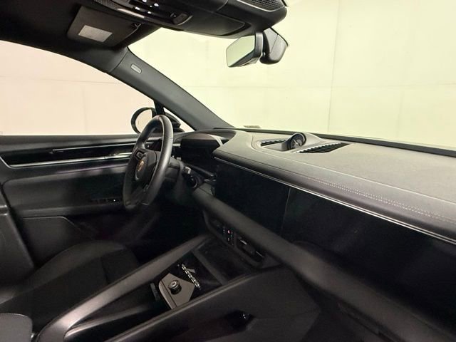 Used 2025 Porsche Macan 4S Electric image 30