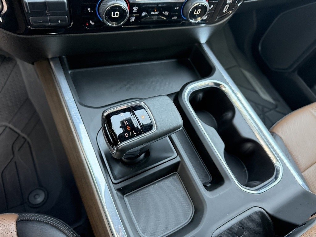 Used 2025 Chevrolet Silverado 1500 High Country w/ Technology Package image 25