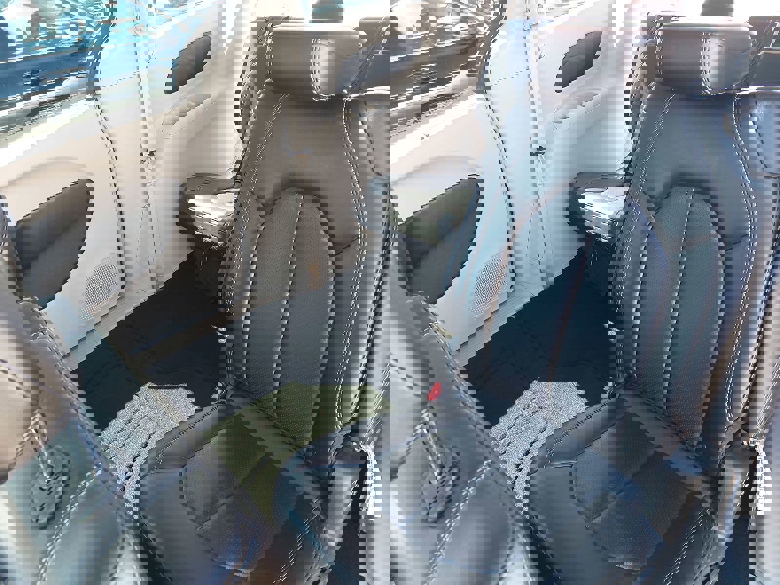 Used 2023 Chrysler Pacifica Touring-L image 15