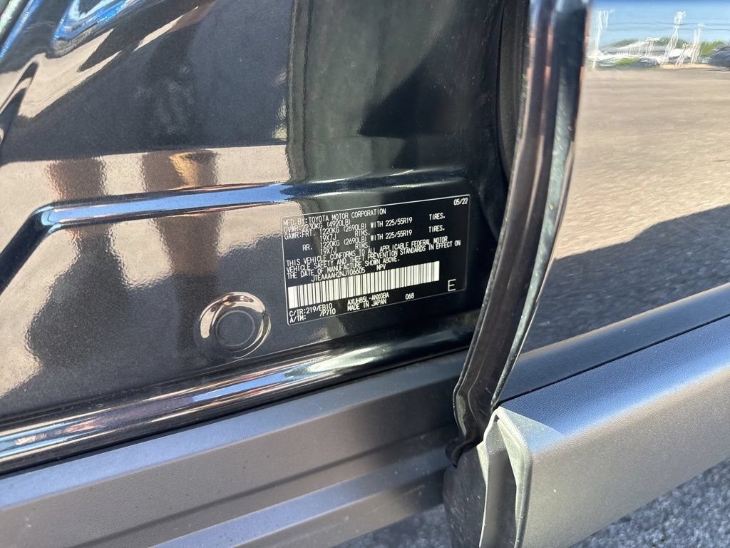 Certified 2022 Toyota Venza XLE AWD/4WD image 43