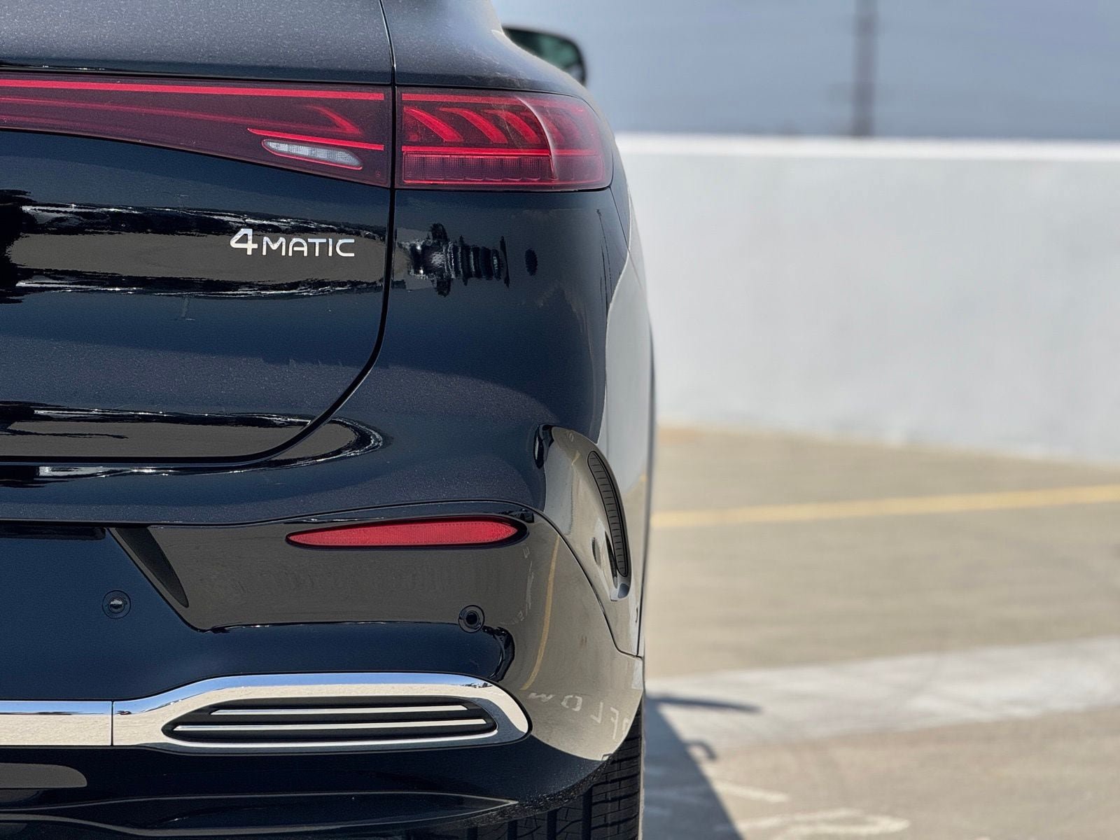 New 2026 Mercedes-Benz EQS 400 4MATIC SUV image 13