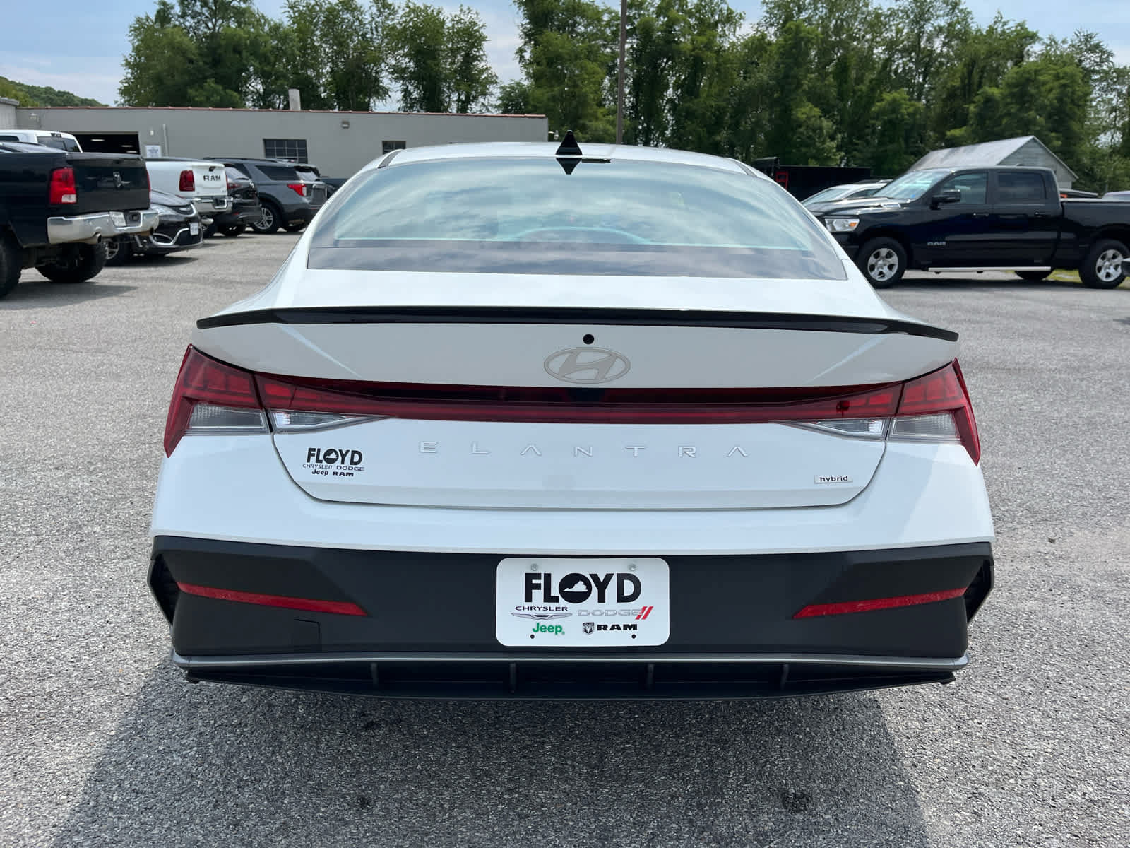 Used 2025 Hyundai Elantra SEL FWD image 4