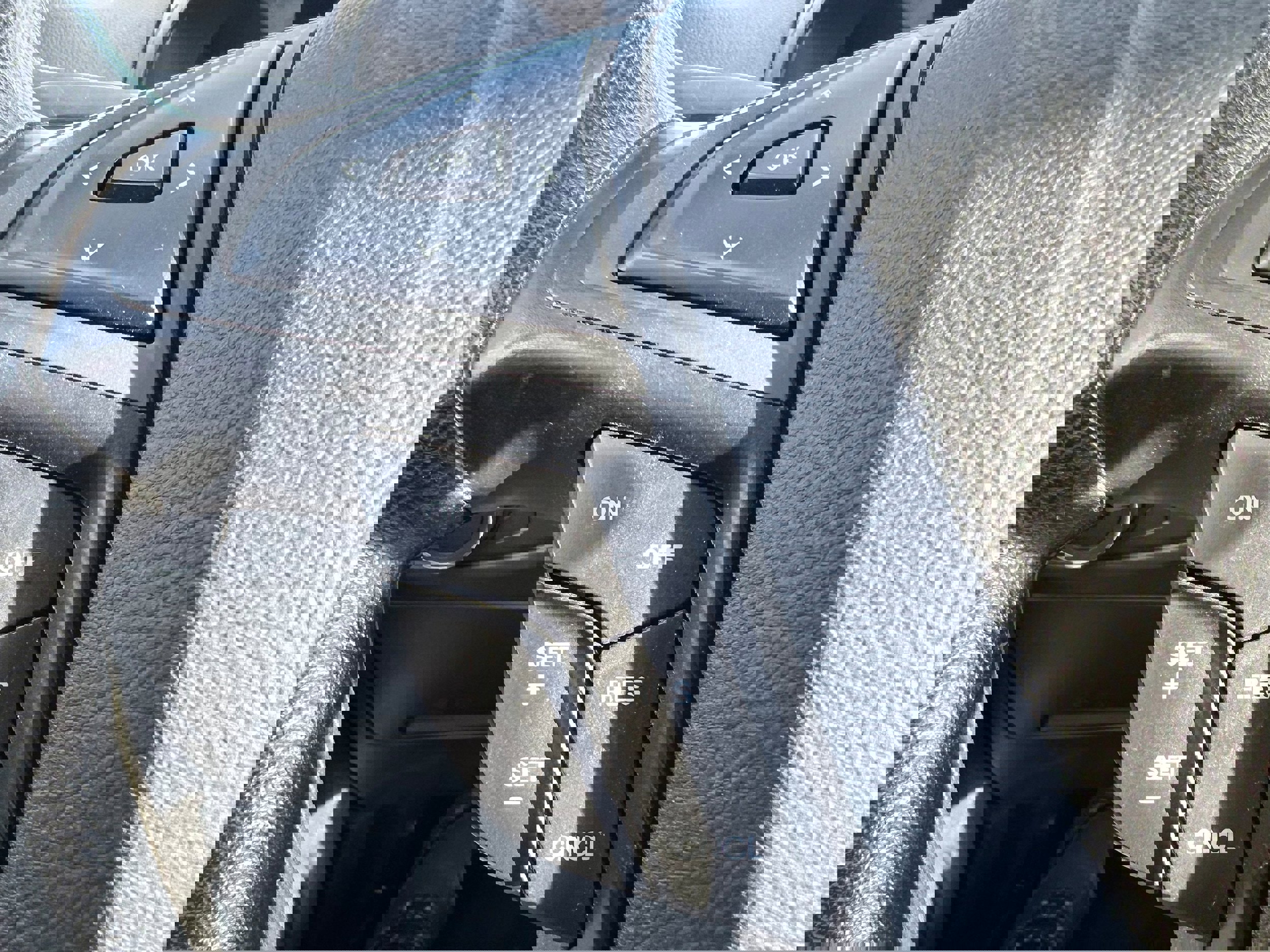 Used 2018 Ford Edge SE image 21