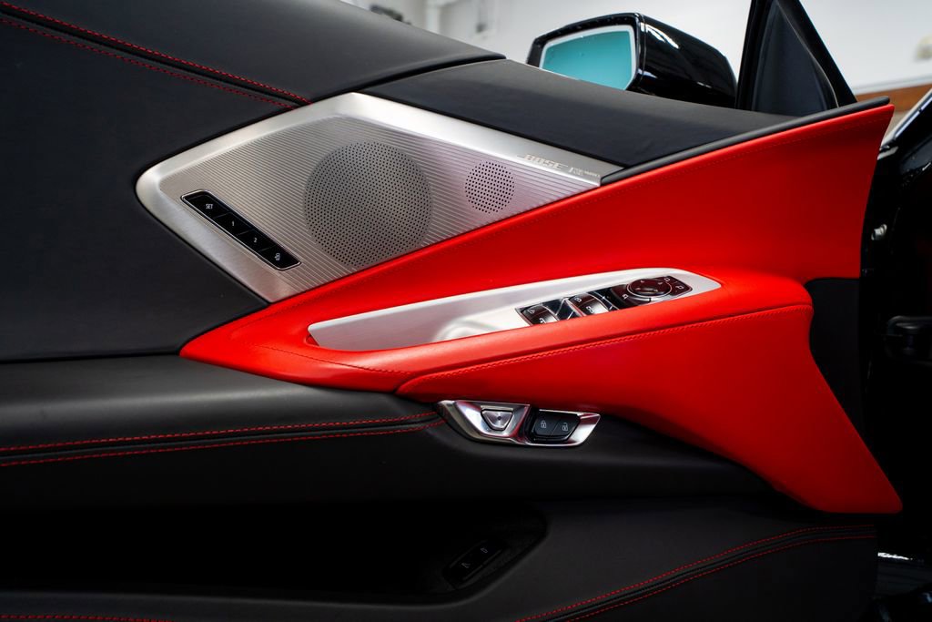 Used 2023 Chevrolet Corvette Stingray Premium Conv w/ Z51 Performance Package RWD image 31