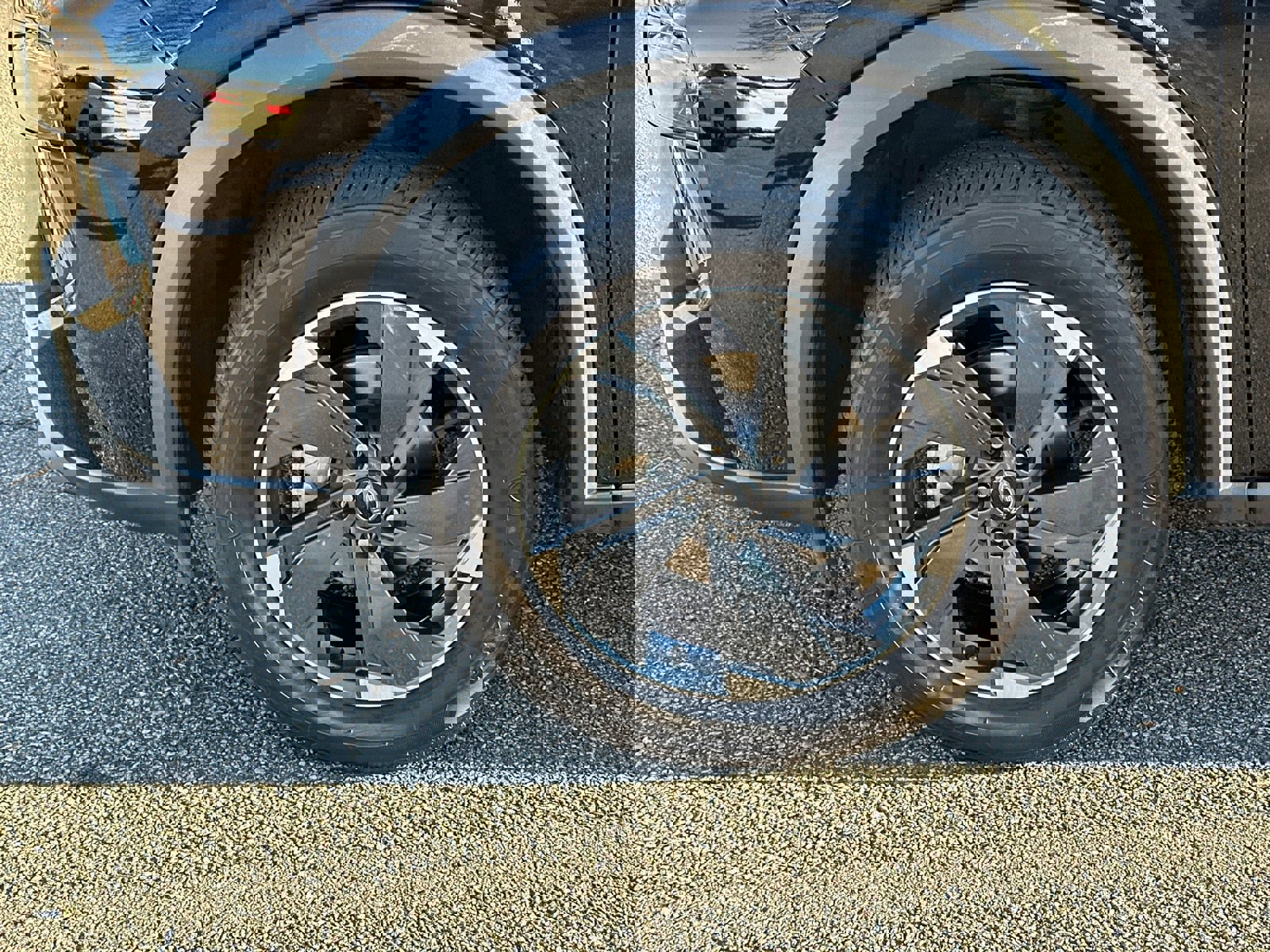 Used 2024 Nissan Rogue SV image 11