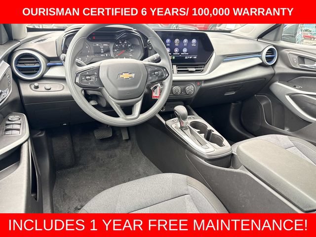Used 2025 Chevrolet Trax LS w/ LS Convenience Package FWD image 19