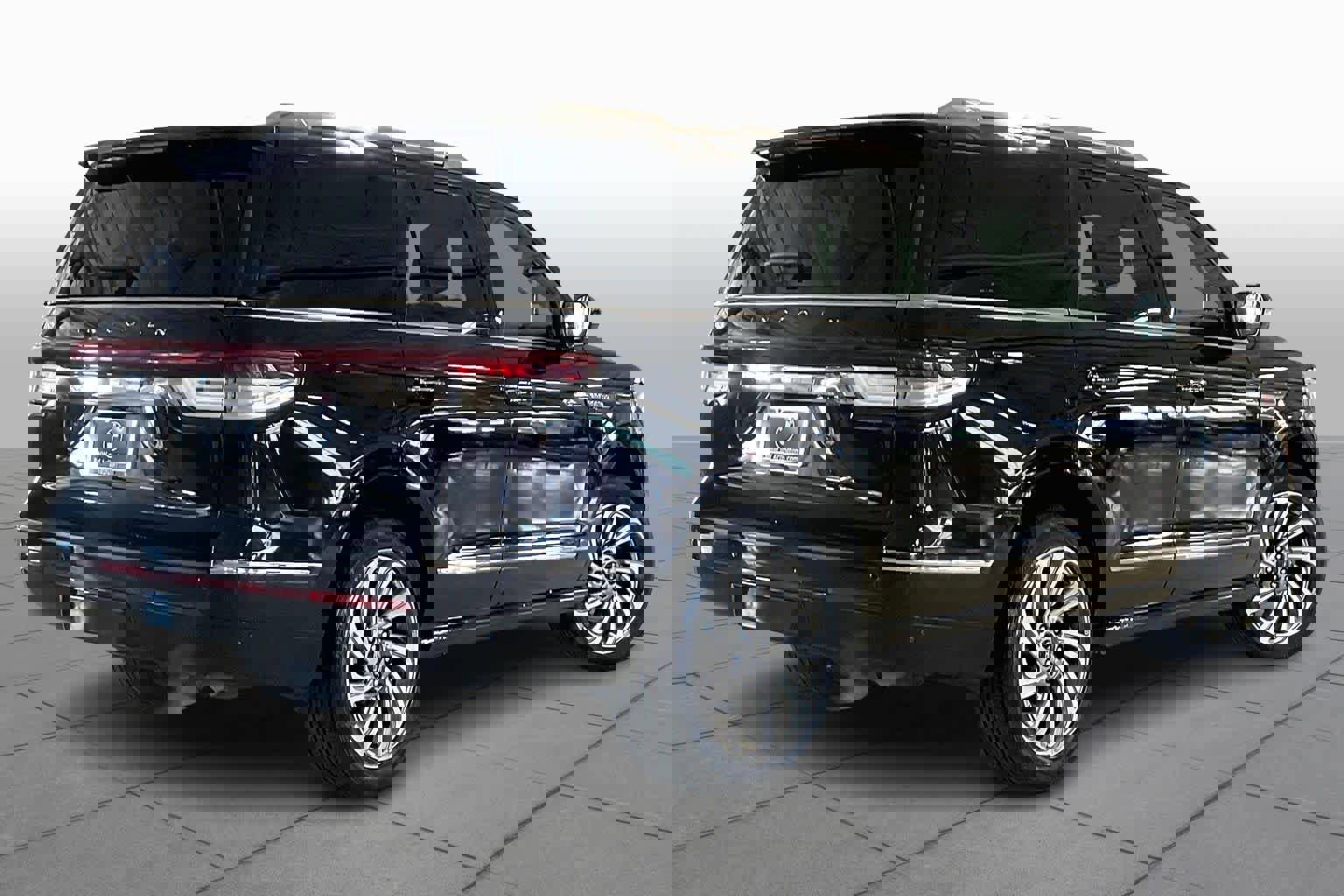 Used 2024 Lincoln Navigator Reserve image 23