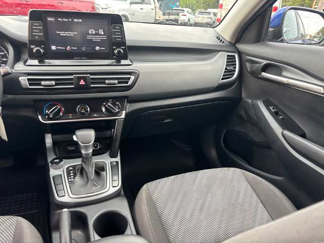 Used 2021 Kia Seltos LX AWD/4WD image 15