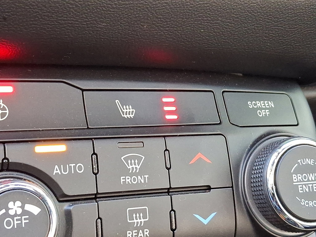 Used 2022 Dodge Durango GT image 31