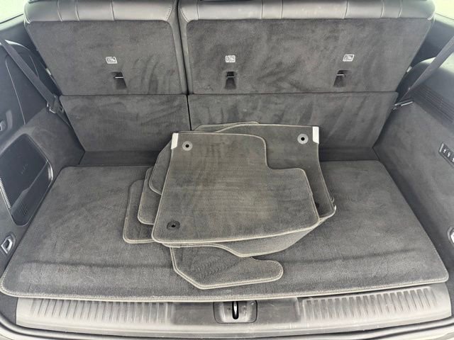 Used 2023 Jeep Grand Wagoneer Series II AWD/4WD image 29
