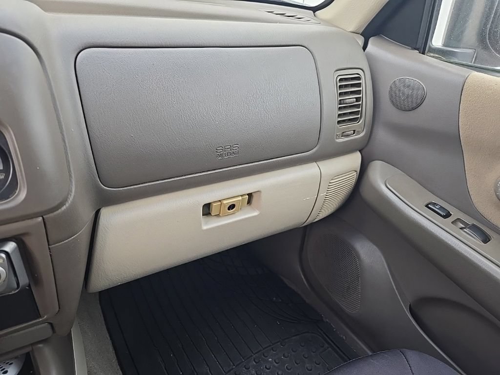 Used 2003 Mitsubishi Montero Sport ES AWD/4WD image 17