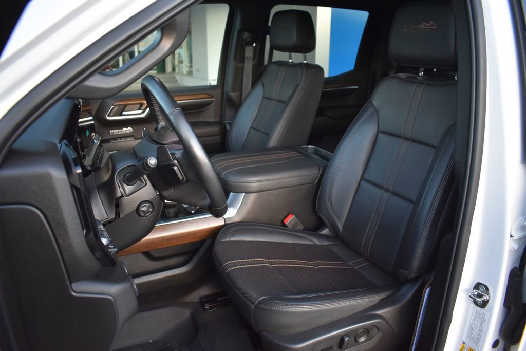 Certified 2024 Chevrolet Silverado 1500 High Country w/ Technology Package AWD/4WD image 29