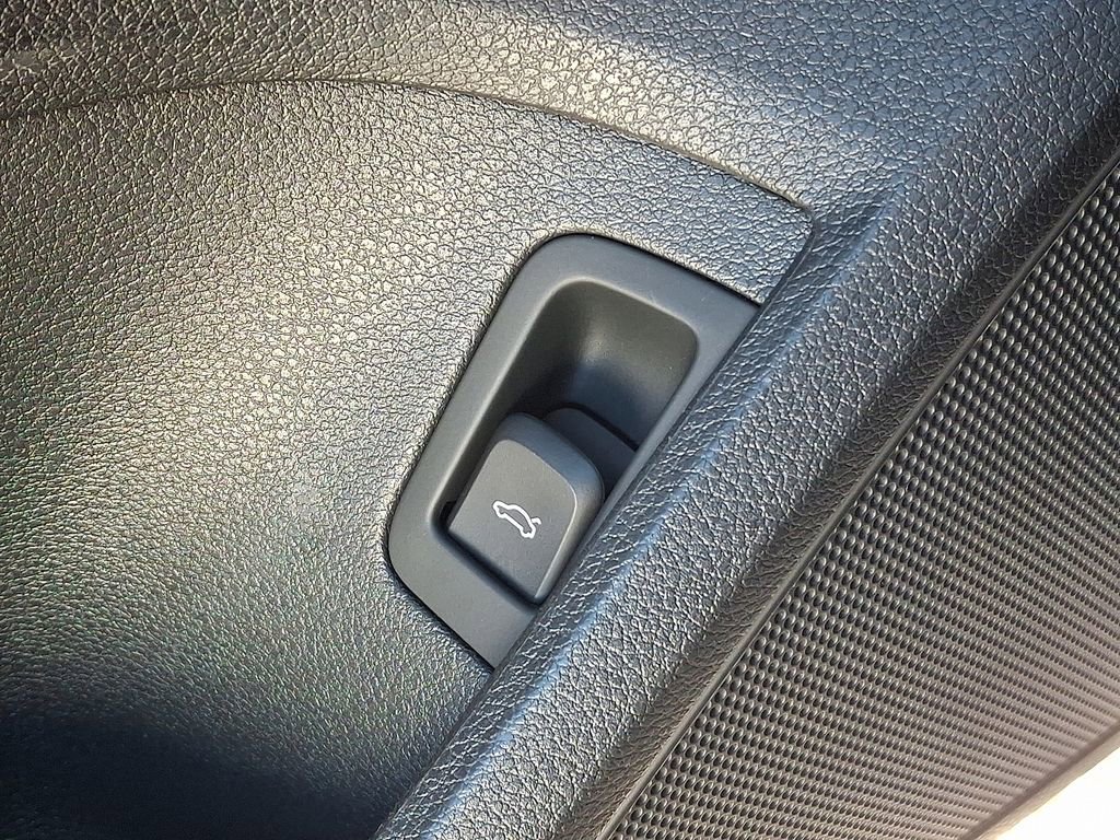 Used 2020 Audi A3 2.0T Premium image 29